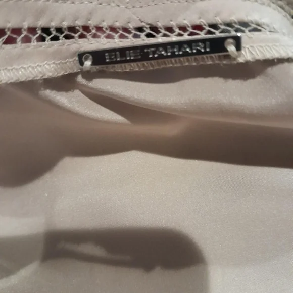 Elie Tahari 100% Silk Champagne Bomber with Round the Neck Zip Detail - Picture 5 of 8